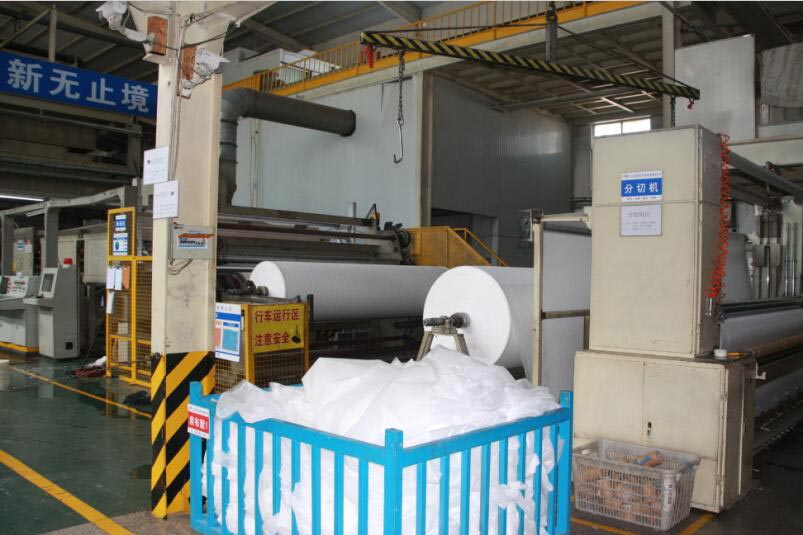 德國(guó)進(jìn)口無(wú)紡布分切機(jī)