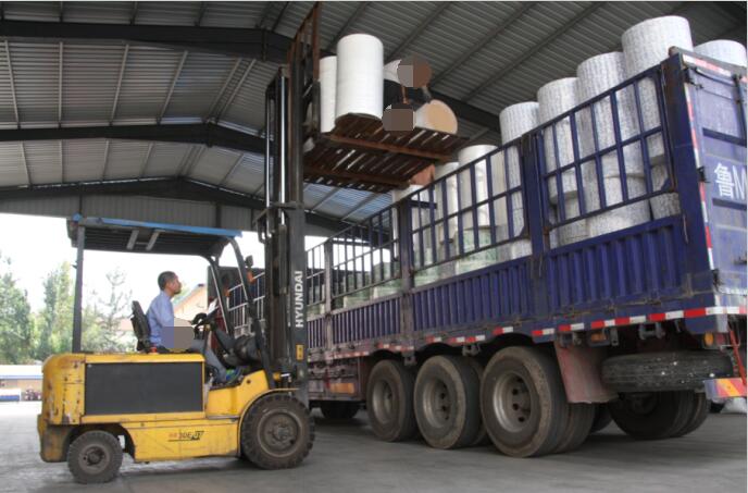 山東華業(yè)物流裝貨場景